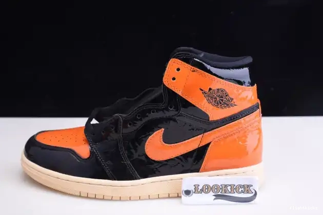 555088-028 - Backboard Air 3.0 1 High Retro Shattered Jordan 0426